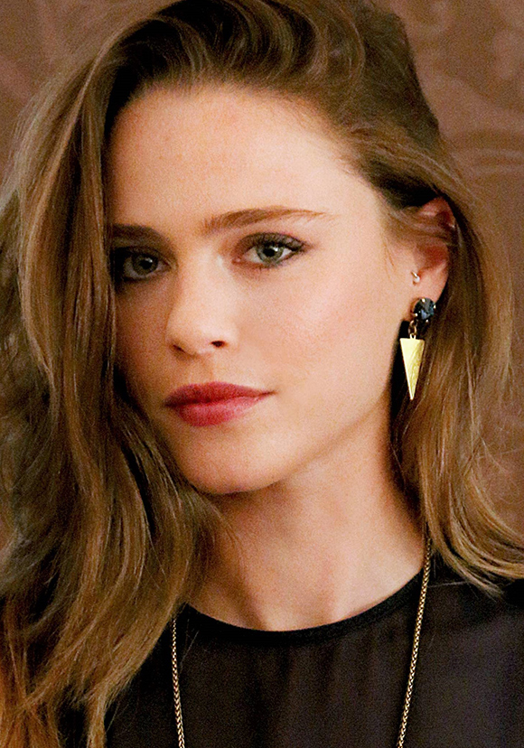 עגילי-משולש-בלובריז