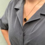 מיני-כפתור-שחור-על-קאתי-2