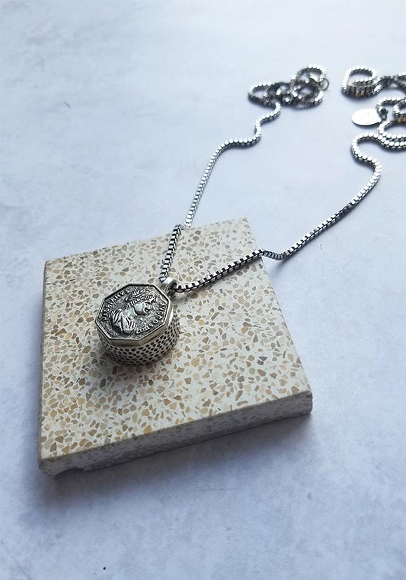 שרשרת-כפתור-כסף-קיסר-2