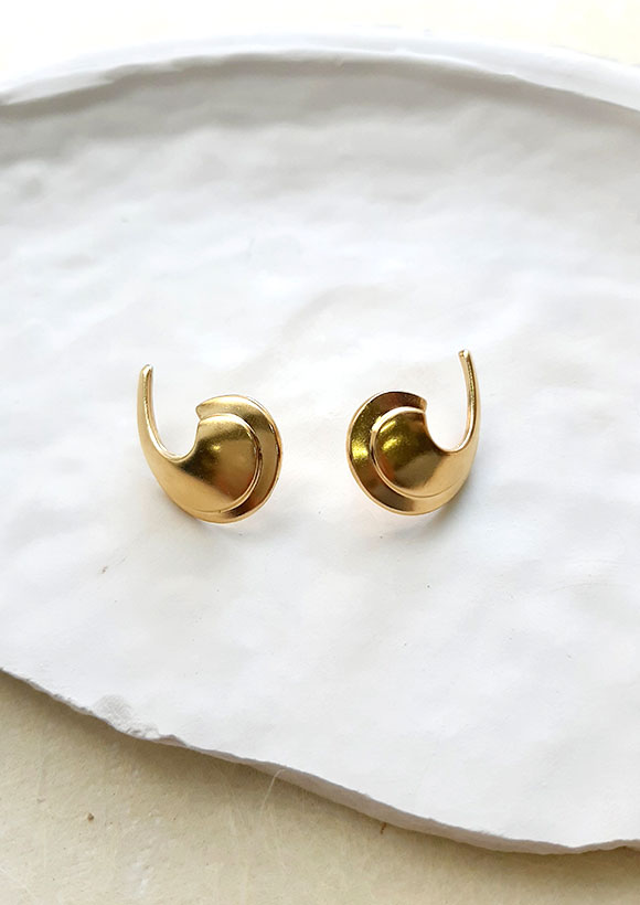 עגילי סרניטי קונכיה | זהב