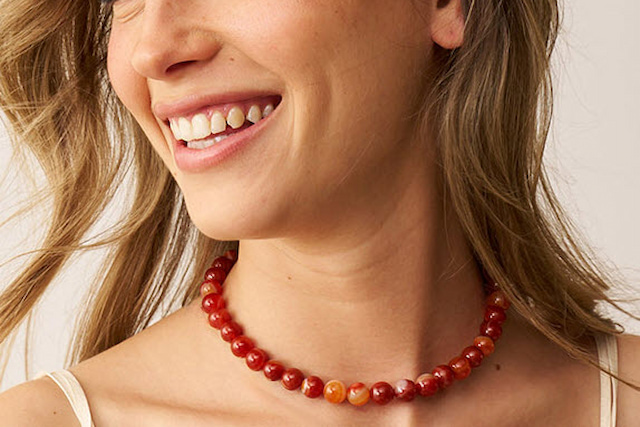 שרשראות אבנים מיוחדות